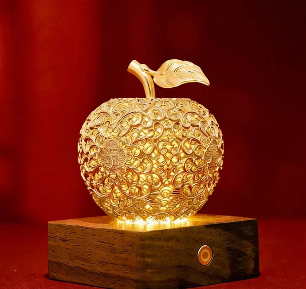 04 - Filigree Apple